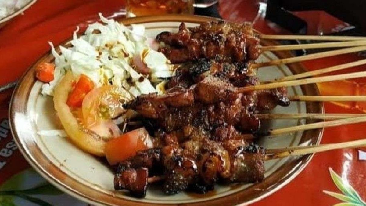 Sate Abah Gendut: Rasa Legenda di Jantung Cilacap